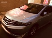 Cần bán xe Honda City MT đời 2013, màu bạc ít sử dụng