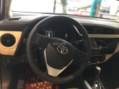 Bán ô tô Toyota Corolla altis 1.8E CVT đời 2017, giá tốt, đủ màu giao ngay, hỗ trợ trả góp 85%