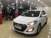 Cần bán lại xe Hyundai i30 đời 2013, màu trắng, nhập khẩu nguyên chiếc xe gia đình giá cạnh tranh