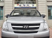 Bán ô tô Hyundai Grand Starex 2.5 MT đời 2017, màu bạc, xe nhập, 800 triệu