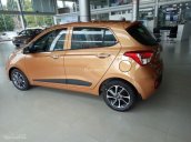 Bán Hyundai Grand i10 1.2MT Base màu cam 2018, mới 100%, hỗ trợ trả góp đến 85% giá trị xe, hotline tư vấn: 0941.46.22.77