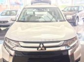 Bán ô tô Mitsubishi Outlander 2.4 CVT đời 2017, màu trắng, nhập khẩu