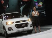 Bán Chevrolet Captiva đời 2016, màu trắng 