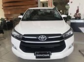 Cần bán Toyota Innova đời 2017, màu trắng, 700tr