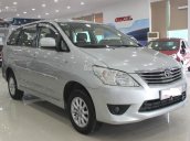 Bán Toyota Innova E 2.0 MT năm 2013, màu bạc, giá tốt