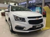 Bán Chevrolet Cruze đời 2017, màu trắng, giá 589tr