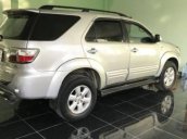 Cần bán Toyota Fortuner sản xuất 2010 còn mới, giá tốt