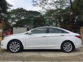 Xe Hyundai Sonata 2.0AT 2010, màu trắng, giá 535tr