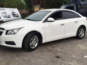 Cần bán xe Chevrolet Cruze LS 1.6 MT năm 2014, màu trắng xe gia đình