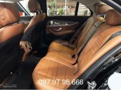 Mercedes- An Du bán E 300 AMG 2017 giá tốt. Hỗ trợ vay cả tiền đăng ký lên đến 90% giá trị xe. 0979798666