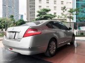 Cần bán gấp Nissan Teana đời 2011, màu bạc, nhập khẩu nguyên chiếc, 560 triệu