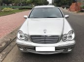 Cần bán lại xe Mercedes C180 đời 2004, màu bạc