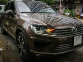 Chính chủ bán gấp Volkswagen Touareg 2015, màu nâu, xe nhập