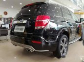 Cần bán xe Chevrolet Captiva Revv đời 2017, màu đen