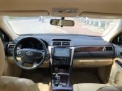 Cần bán gấp Toyota Camry 2.0E năm 2016, màu đen