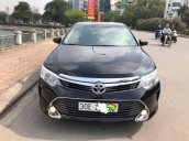 Cần bán gấp Toyota Camry 2.0E năm 2016, màu đen