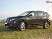 Bán xe Nissan X trail đời 2017, màu đen