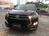 Bán Toyota Innova đời 2017, màu đen