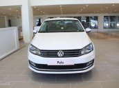 Cần bán xe Volkswagen Polo đời 2017, màu trắng, nhập khẩu nguyên chiếc, giá tốt