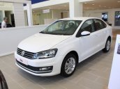 Cần bán xe Volkswagen Polo đời 2017, màu trắng, nhập khẩu nguyên chiếc, giá tốt