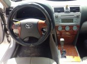 Cần bán Toyota Camry AT đời 2008, màu bạc, nhập khẩu xe gia đình, 565 triệu