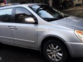 Cần bán gấp Kia Carnival đời 2009, màu bạc, nhập khẩu số sàn, giá chỉ 410 triệu