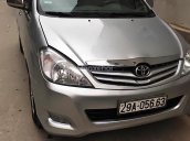 Xe Toyota Innova 2.0G đời 2010, màu bạc như mới