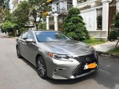 Cần bán lại xe Lexus ES 3.5 AT sản xuất 2016, màu vàng, nhập khẩu ít sử dụng