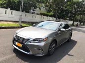 Cần bán lại xe Lexus ES 3.5 AT sản xuất 2016, màu vàng, nhập khẩu ít sử dụng