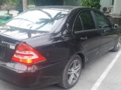 Cần bán gấp Mercedes 2.0 AT đời 2004, màu đen