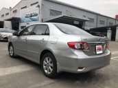 Bán gấp Toyota Corolla altis 1.8AT đời 2013, màu bạc