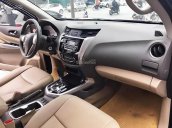 Bán Nissan Navara đời 2016, màu xanh lam số tự động, 555 triệu