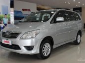 Bán Toyota Innova E 2.0MT năm 2013, màu bạc, 559tr