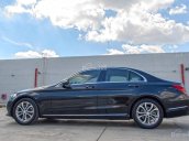 Bán Mercedes C200 form 2016, màu đen, siêu lướt thanh toán 400 triệu nhận xe với gói vay cực ưu đãi