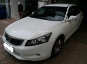 Honda Accord 2.0 sản xuất 2010, màu trắng, biển Hà Nội