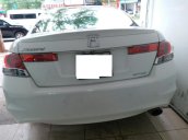 Honda Accord 2.0 sản xuất 2010, màu trắng, biển Hà Nội