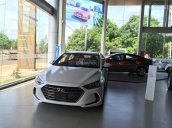 Bán xe Hyundai Elantra 1.6MT 2017, màu trắng, mới 100%, giá từ 555 triệu, góp đến 85% xe, xe ở Đắk Nông, Đắk Lắk