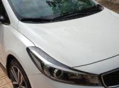 Bán Kia Cerato đời 2017, màu trắng số tự động, giá 620tr