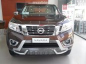 Bán ô tô Nissan Navara đời 2017, màu nâu, xe nhập, giá 595tr