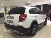 Bán xe Chevrolet Captiva đời 2017, màu trắng