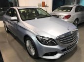 Cần bán Mercedes C250 đời 2017, màu bạc chạy 8620km