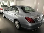 Cần bán Mercedes C250 đời 2017, màu bạc chạy 8620km