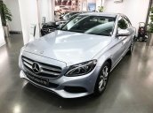 Cần bán xe Mercedes C200 sản xuất 2017, màu bạc, chạy 7330 km, còn như mới giá rẻ