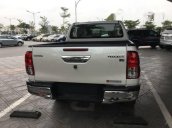 Bán xe Toyota Hilux G đời 2017, màu trắng 