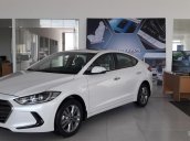 Bán gấp Hyundai Elantra 1.6AT tự động, xe gia đình 2018, màu trắng, giá 619 triệu, góp 85% xe, xe ở Đắk Lắk - Đắk Nông