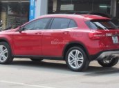 Mercedes GLA200 2016 màu đỏ