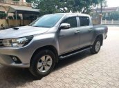 Bán Toyota Hilux 2.5E đời 2016, màu bạc như mới