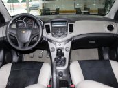 Cần bán xe Chevrolet Cruze LS 1.6MT năm 2011, màu trắng, giá 349tr