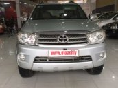 Bán Toyota Fortuner AT đời 2010, giá 605tr