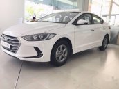 Bán xe Hyundai Elantra đời 2017, màu trắng 